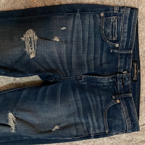 Abercrombie & Fitch - Signature Collection Super Skinny Jeans - Picture 2 of 4